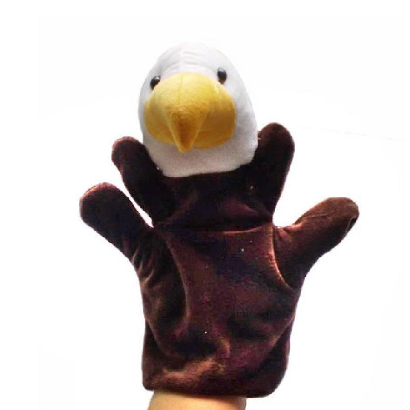 Weiche und entzückende Handpuppen von Gemeinschaftshelfern mit bunten Tiermotiven