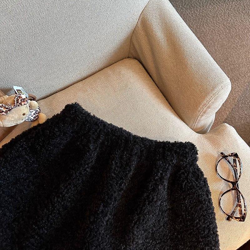 Plüsch-Shorts mit hoher Taille und weitem Bein für Damen Winter 2025