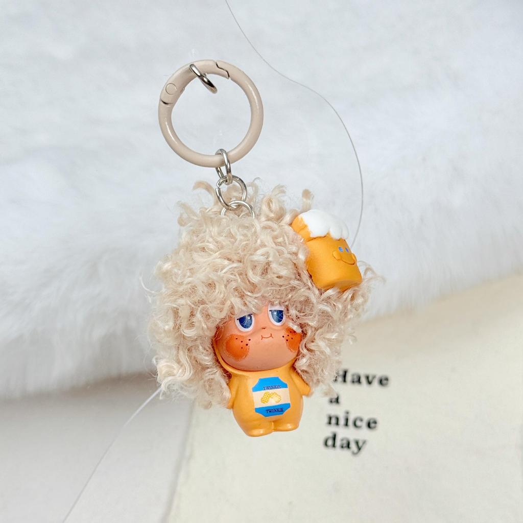 Random Star Person Doll Keychain: Cartoon Wig Pendant for Bags and Phones