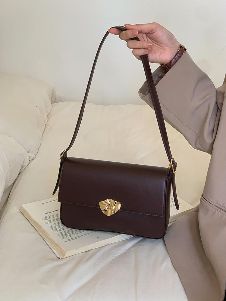 A Retro Soft and Elegant Small Square Bag for Women A Fashionable and Versatile Single-shoulder Crossbody Bag