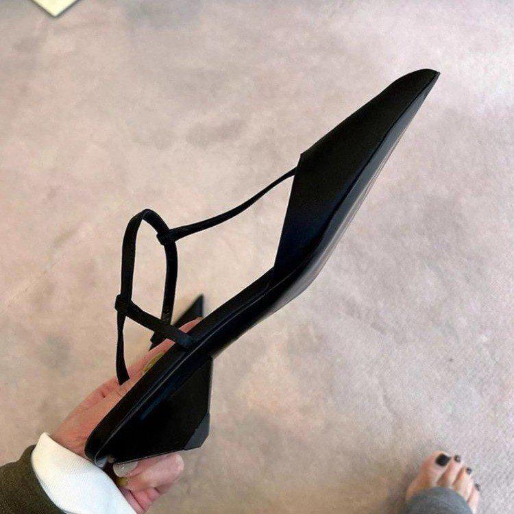 Sandale Negre cu Toc Mic Gros, cu Vârf Ascuțit Franțuzesc, 2024 – Pantofi Casual cu Toc Mediu Gros pentru Femei