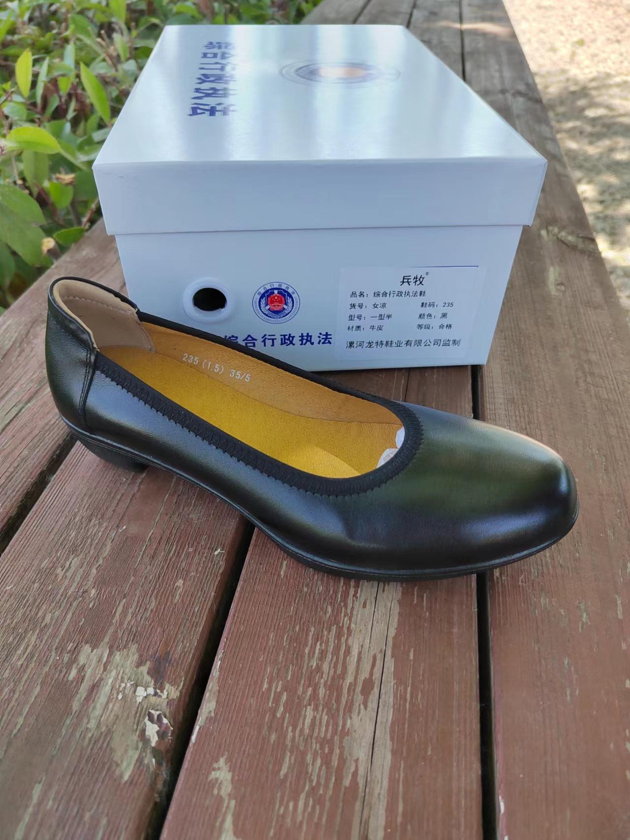 

2024 новый комплексный стандарт из 6 основных отделов, женские черные кожаные туфли, сандалии 41