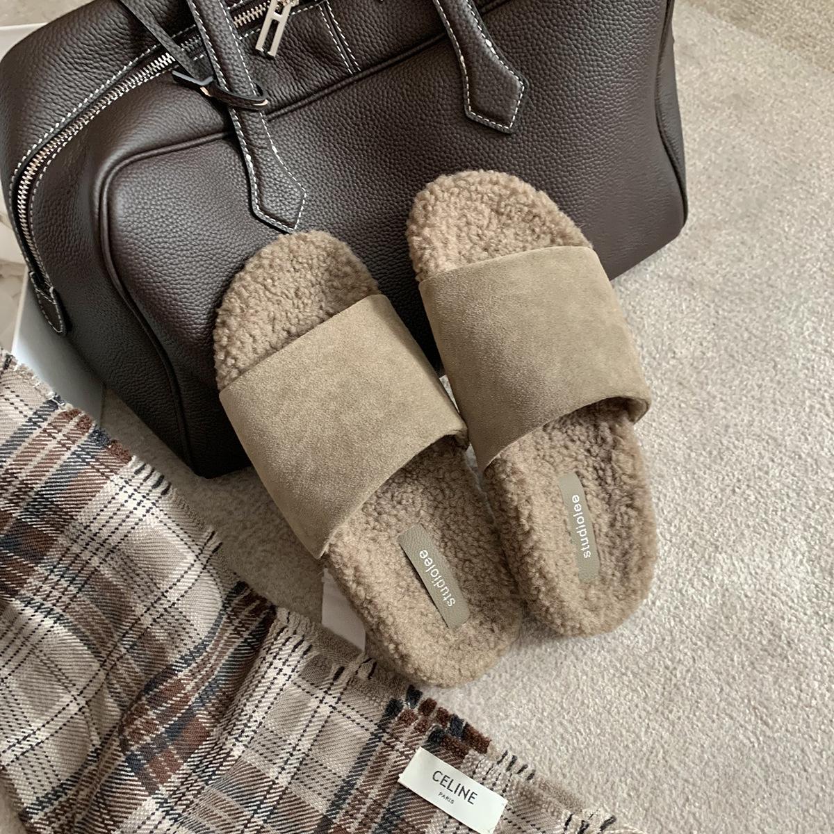 

French retro thick-soled fluffy slippers for women to wear in the autumn and winter of 2025, the new Maillard with plush cotton mop. 40 хаки