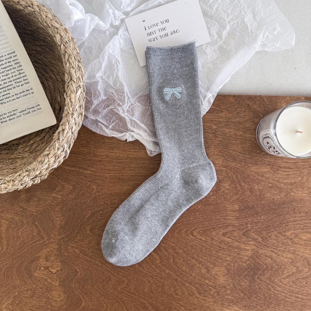 Seamless Women's Mid-Calf Socks Spring Autumn Slouchy Socks Embroidered Bow Socks for Women Girls
