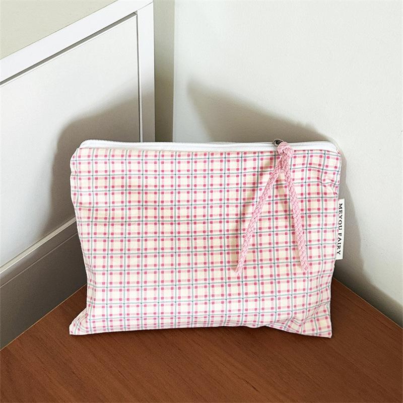 

Lipstick Storage Pouch Multi-Functional Girls Card Holder Clutch Portable Travel Wash Bag High-Quality Plaid Cosmetic Bag