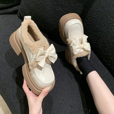 Toamnă și iarnă 2024, pantofi mici din piele, în stil european și american, pantofi caldi de pluș, cu talpă groasă, design cu fundă caldă