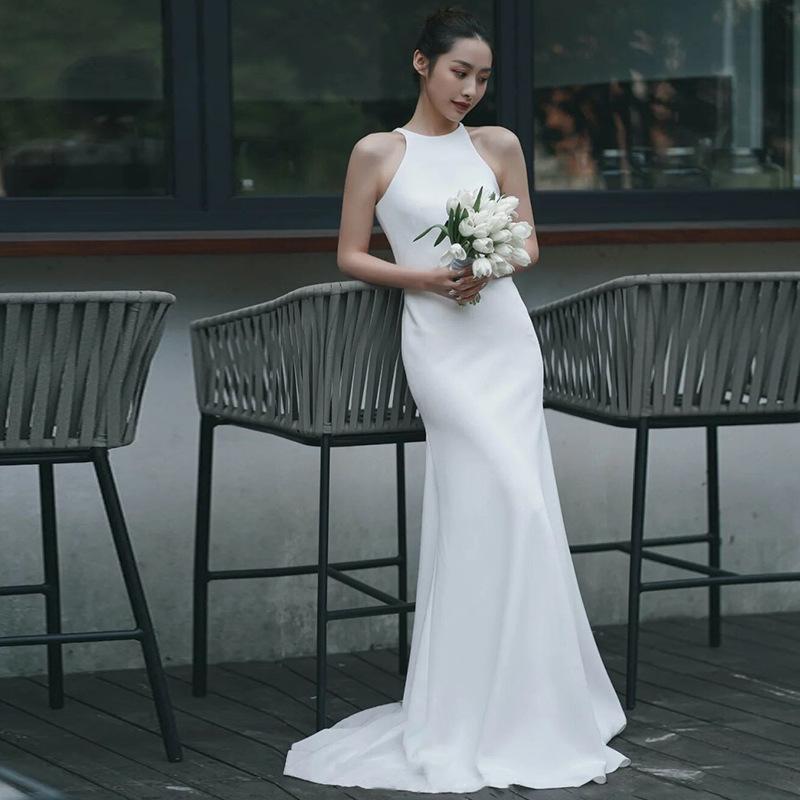 New Neck Bridal Light Wedding Dress, White Simple Fishtail Skirt, Small Trailing Tail Outdoor Travel Photography, Light Welcome Yarn, Thin