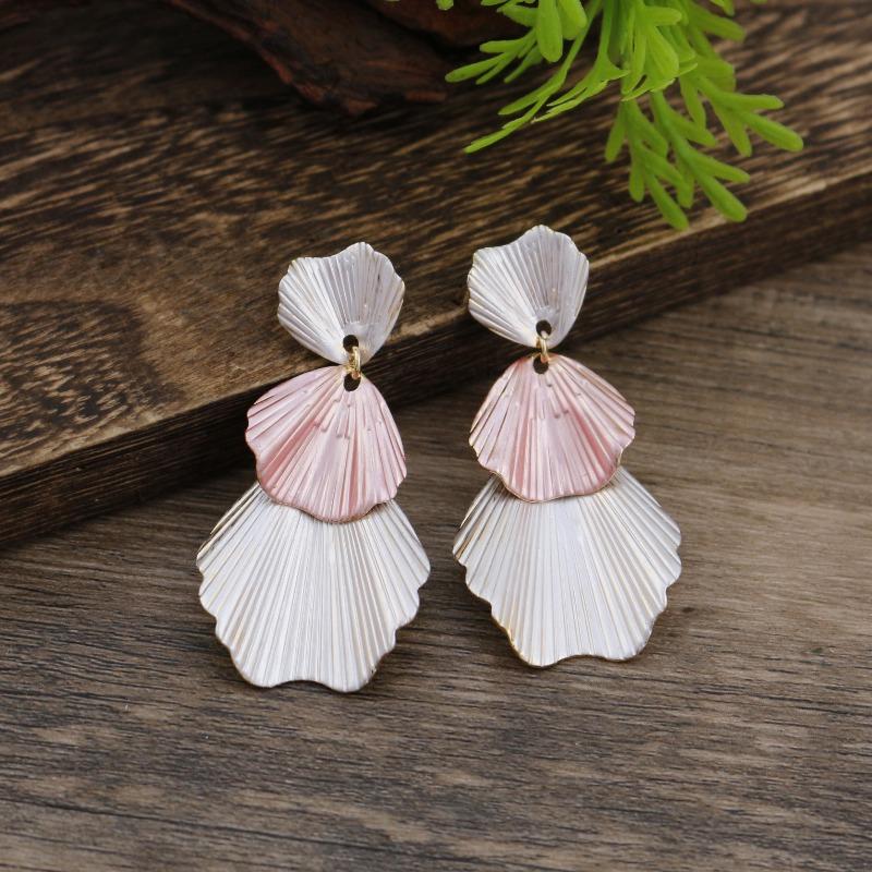 New Enamel Geometric Flower Stud Earrings Women's Fashion Simple Irregular Flower Summer Versatile Earrings