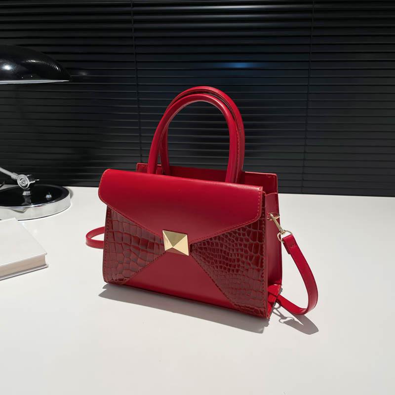 Trendy And Chic Small Square Handbag Stylish Pu Leather Crossbody Bag For Casual Outings