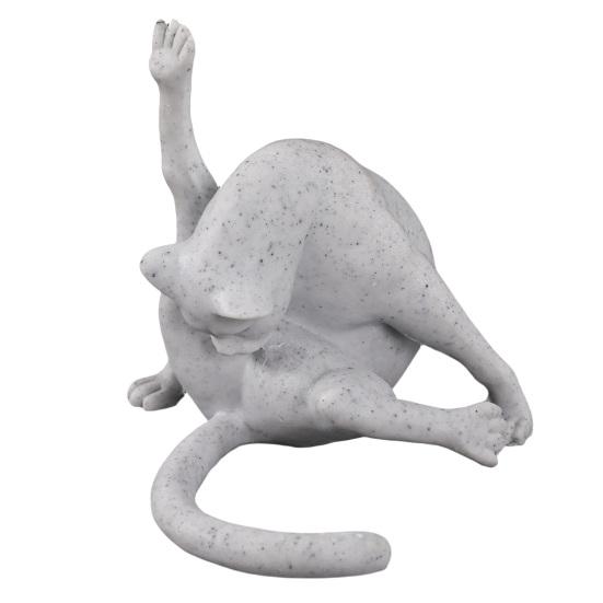 

Licking Butt Cat Figurine Funny Resin Cat Statue Collectible Whimsical Kitty Ornament for Shelf Desk Decor Gift for Cat Lovers Housewarming белый