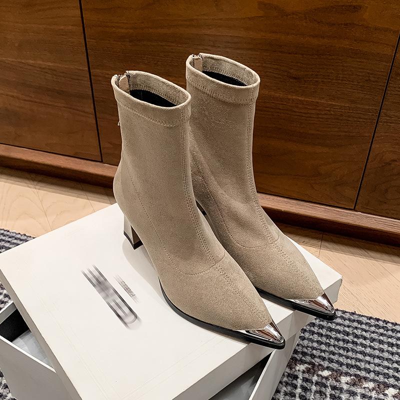 Celebrity style fashionable and simple rear zipper thin boots 2025 autumn and winter new pointed thick heel elegant temperament small short boots