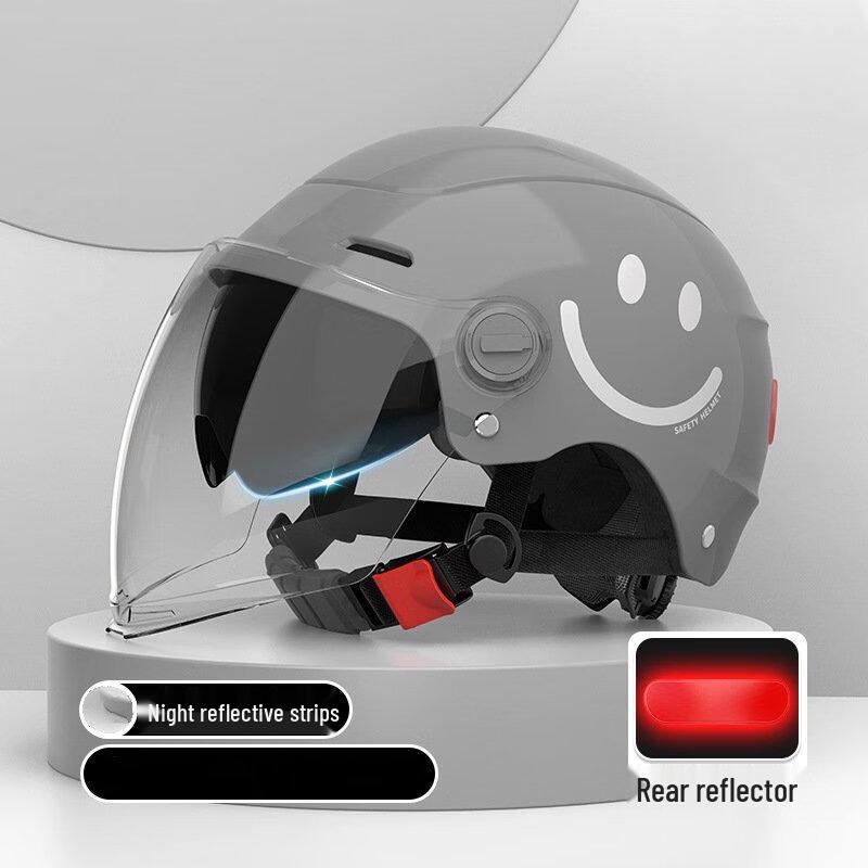 

Lishi Lightweight Double Visor Motorcycle Helmet with Tail Light