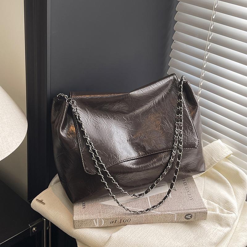 

Retro Trendy Underarm Bag Large Capacity Tote Bag Women s 2026 New Season Loose Simple Chain Single Casual Shoulder Slant Bag