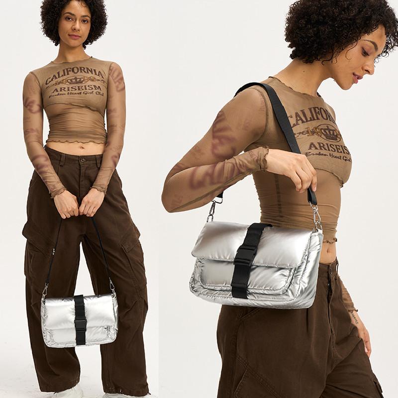 Feminine gepolsterte Schultertasche weiche Tasche luxuriöse Tasche einfarbig Retro-Mode