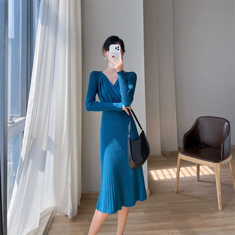 French Vintage Pearl Chain Knit Dress Women's Winter New Gentle High Waisted Base Dresses Korea Chic Designer Casual Clothing