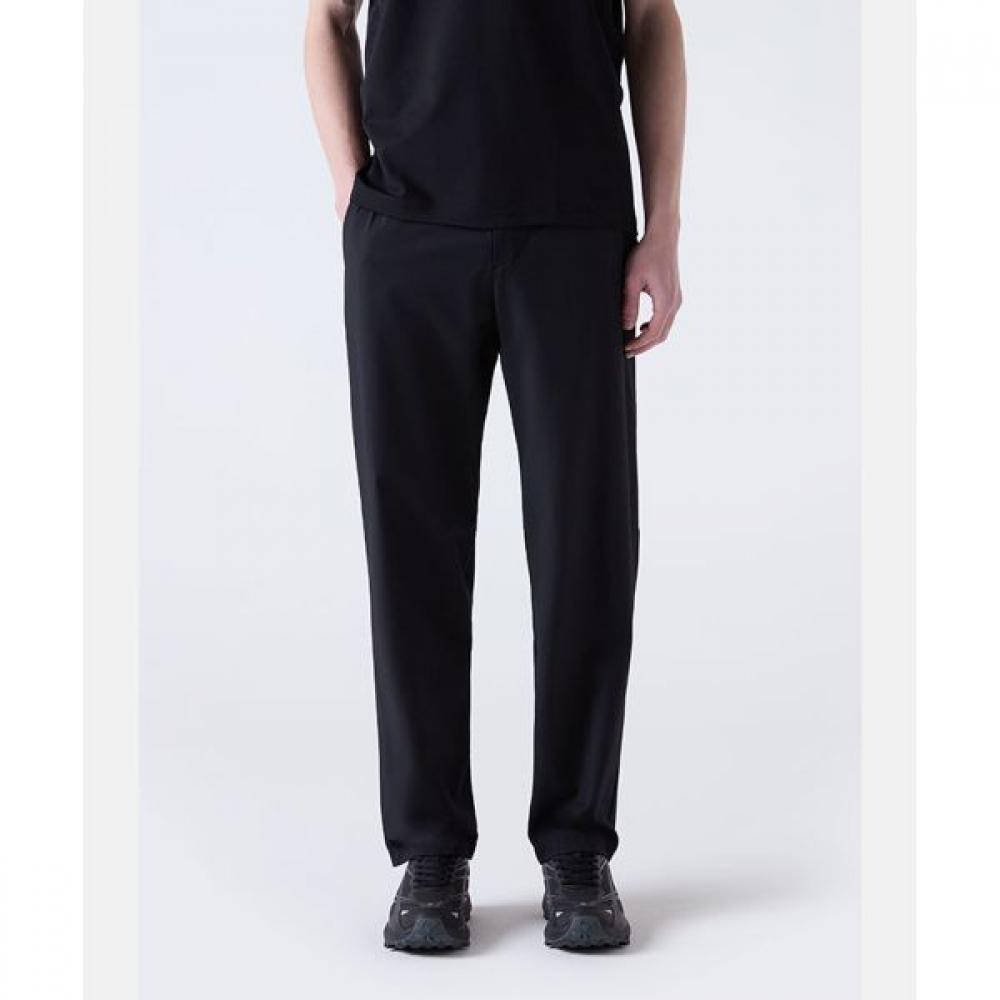 

Тканые брюки Descente Training Semi Wide Fit черного цвета BLK0BLACK/100