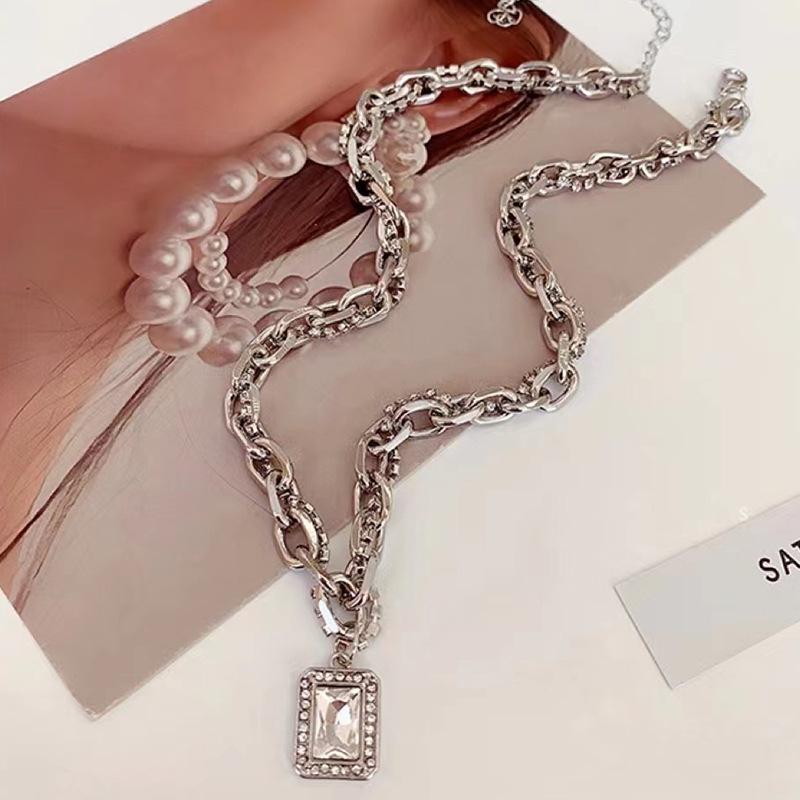 European and American Style Niche Rock Sugar Square Diamond Pendant Necklace Ins Temperament Cold Wind Collarbone Chain Hip Hop Street Jewelry Women