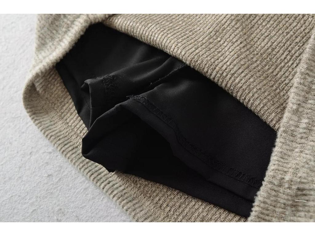 Women's Spicy Retro High-Waisted Knit Mini Skirt - Solid Color, Sexy Hip-Hugging A-Line for Autumn/Winter