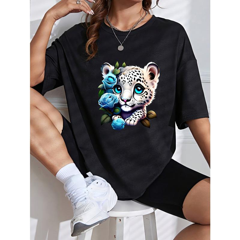 Süßes Leopardenbaby mit blauen Rosen Weißes T-Shirt für Damen Lässige Sommerbekleidung