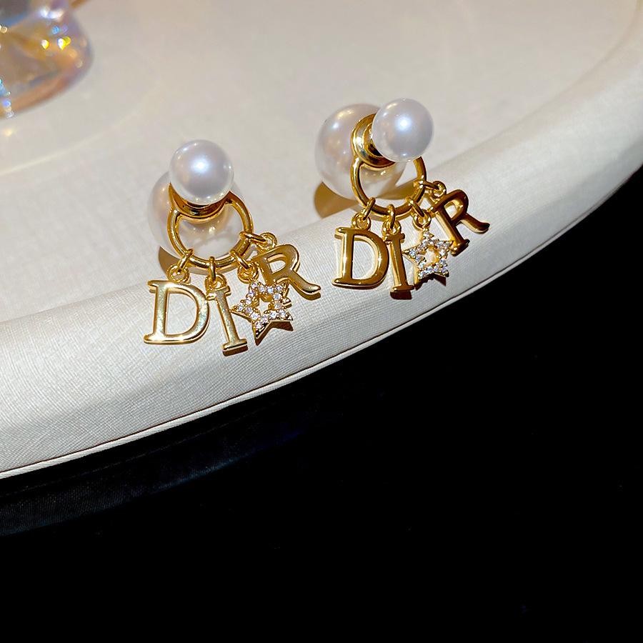 Orecchini a lobo geometrici a forma di fiore in zircone e perla stile coreano – Design elegante e di alta gamma per donna