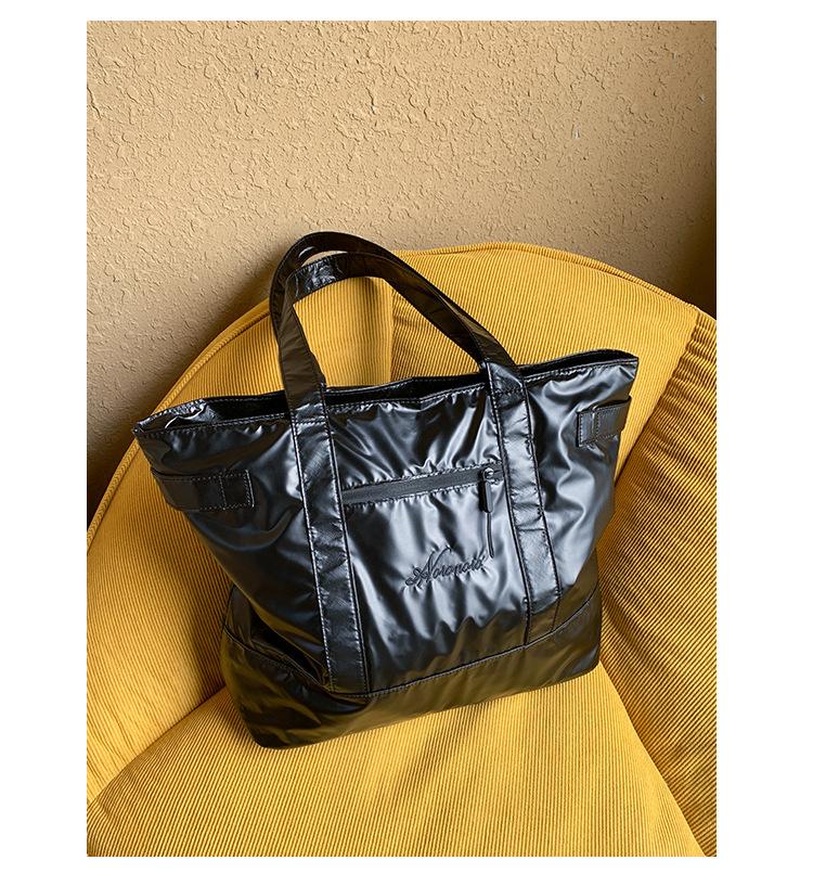 

Премиальная плиссированная большая сумка женская 2025 новый модный тренд сумка под мышкой большая вместимость сумка-тоут для поездок чёрный