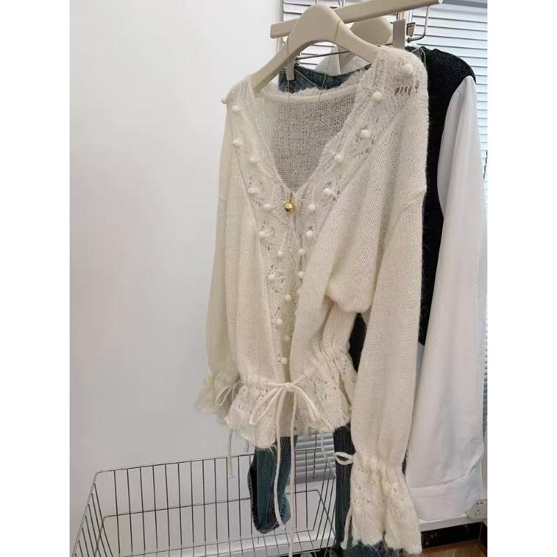 

Белый свитер с расклешенными рукавами в стиле ретро с V-образным вырезом и длинными рукавами, свободная верхняя одежда, женский вязаный свитер, нишевый дизайн с чувством стиля L