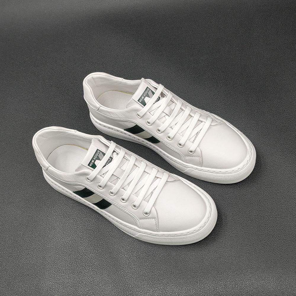 2024 European New Shoes for Men Cow Leather Casual Shoes Fashion Striped Flat Skateboard Shoes Lace-up Sneaker