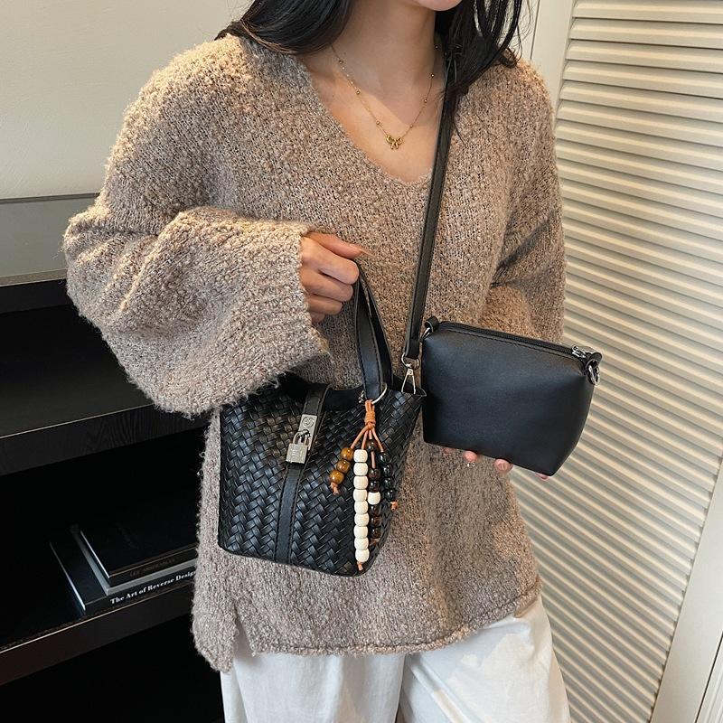 Premium sense woven pattern bag women's fashion versatile messenger bag handbag bucket bag