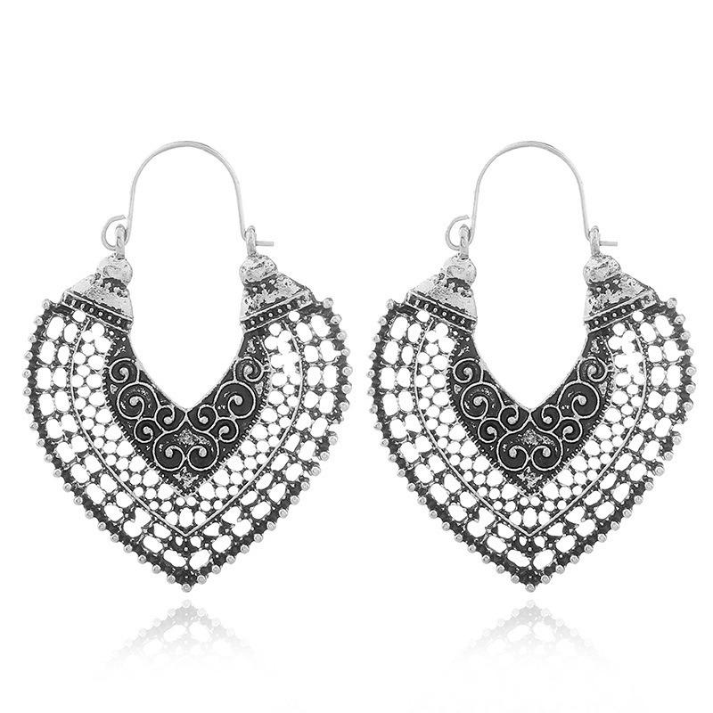 Vintage Ethnic Style Hollow Heart Earrings Fashionable Gypsy Micro Carved U-shaped Earrings Womens Jewelry Dangle Earring Gifts