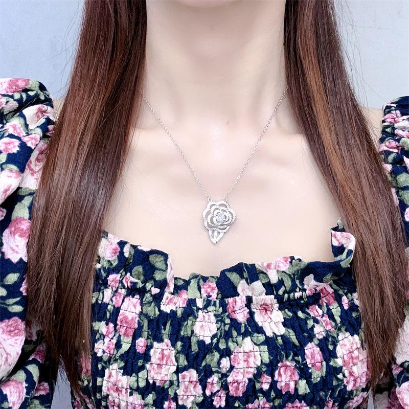 Women s Elegant 3D Camellia Clavicle Necklace - Rose Flower Pendant with Hollow Design