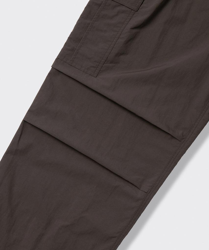Musinsa Standard Nylon One-Tuck Parachute Cargo Pants [Brown]