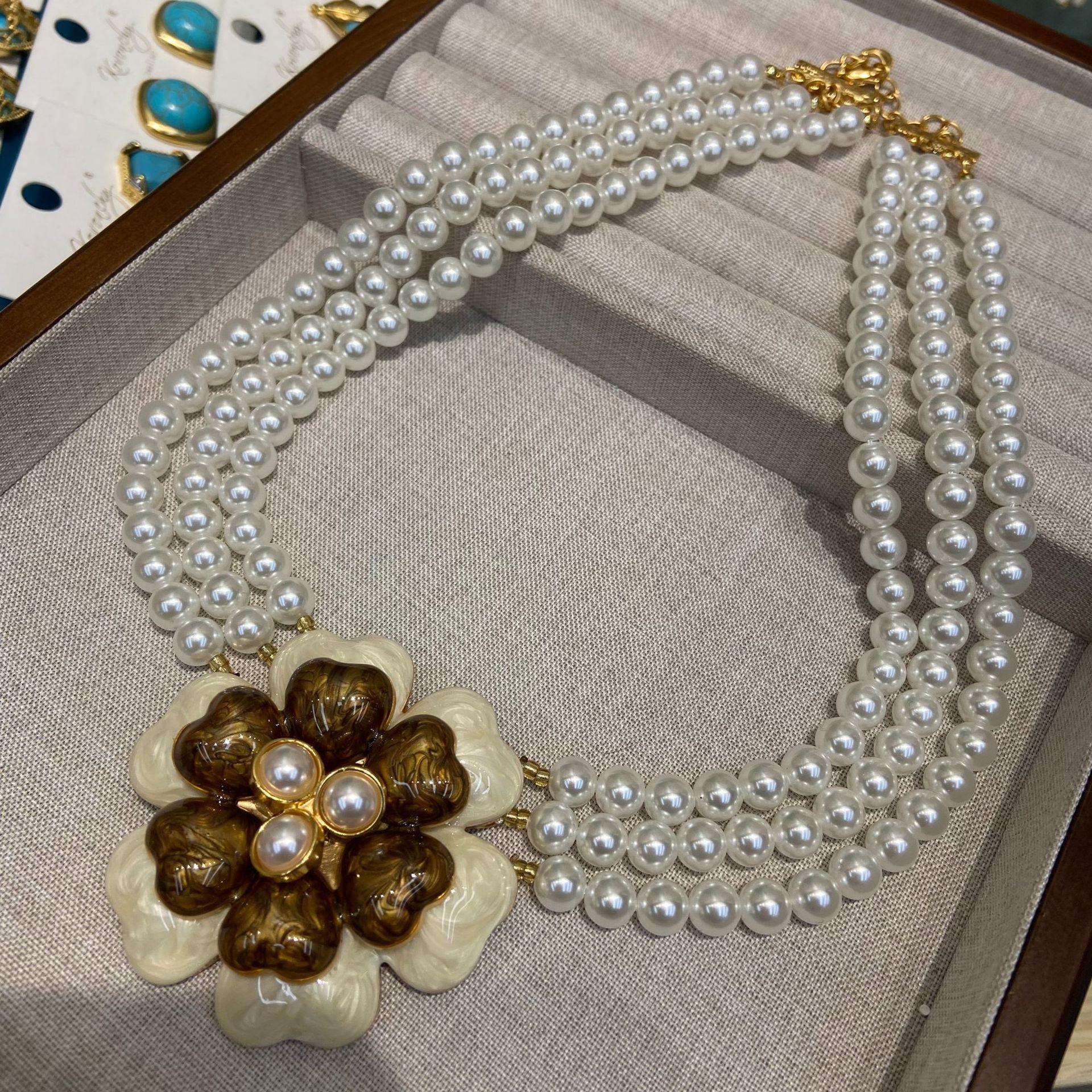 

Среднего размера винтажное капающее масло контрастного цвета камелия многослойное жемчужное ожерелье высокого класса для ходьбы элегантная цепочка премиум-класса для женщин