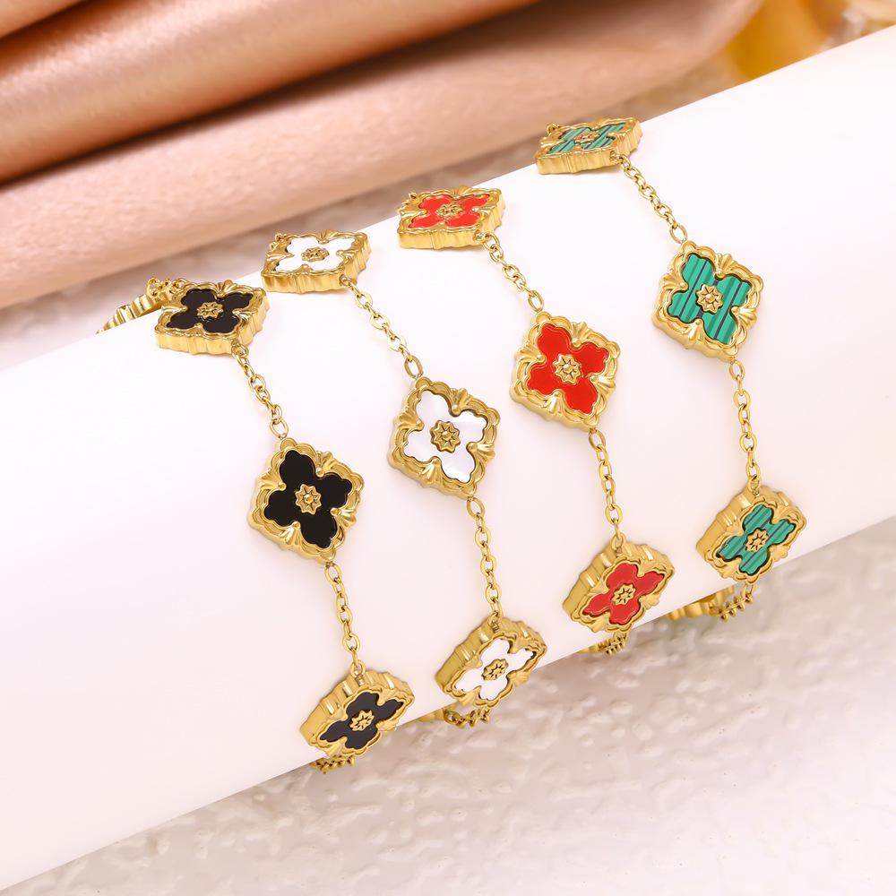 Retro Italian Mother-of-Pearl Four-Leaf Clover Bracelet: Elegant, Luxurious, and Versatile