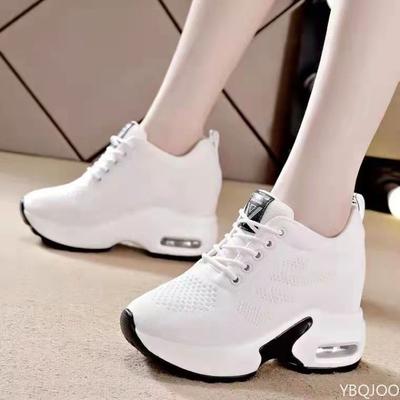 Summer 2025 Fashionable White Sports Shoes Casual Breathable Mesh Thick Soled Sports Shoes Comfortable Height Increasing Shoes