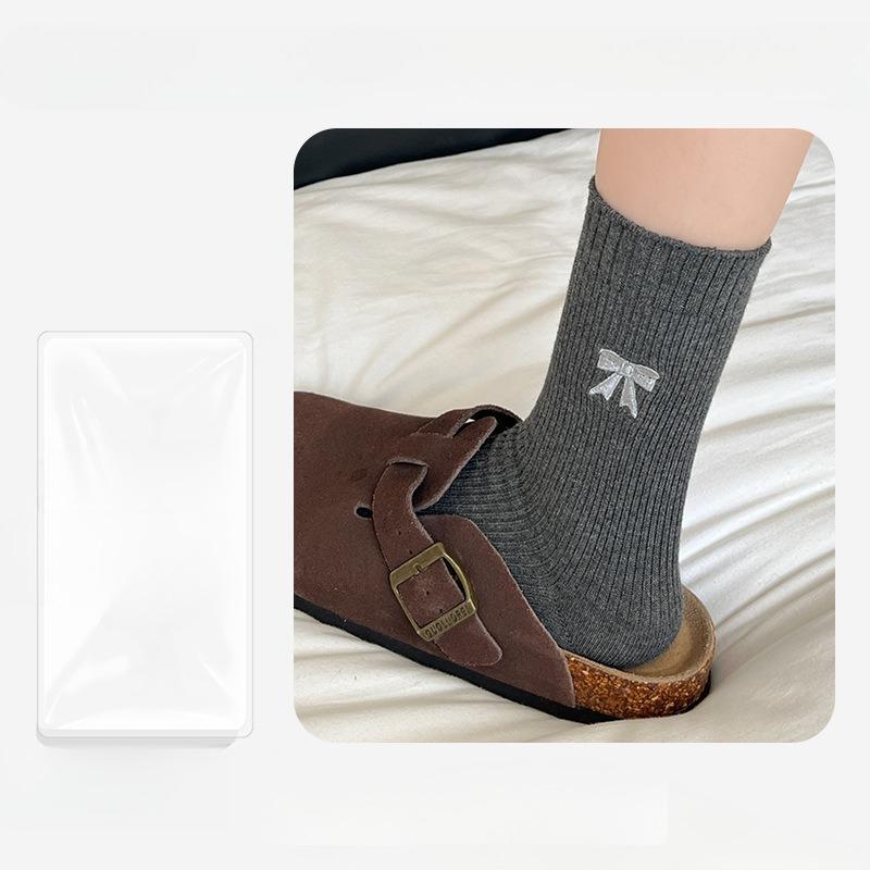 Female Autumn and Winter Sweet Everything with Bow Embroidery In The Tube Pile Socks