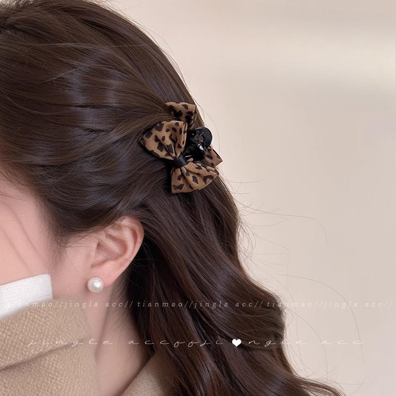 

Принцесса Бант-клип с леопардовым принтом Маленькая клипса на челку сбоку Клипса на лоб Заколка для волос Головной убор и заколка Deep leopard print (1pc)