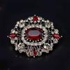 Broches Rétro de Cour Badges en Cristal de Luxe pour Femmes Broches de Style Tendance et Individualiste Manteaux Corsages et Accessoires