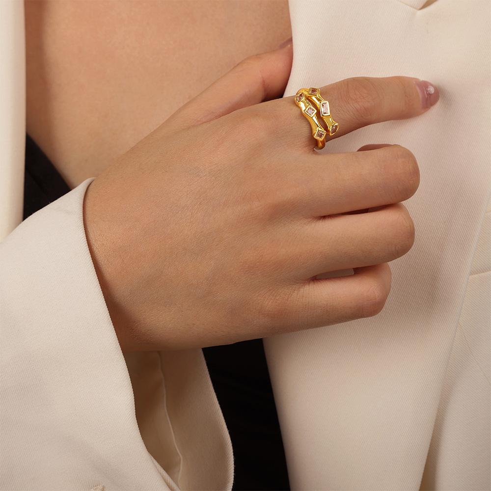 

Korean Version Style Niche Light Luxury Design Sense Versatile Staggered Texture Ring Irregular Zirconium Diamond Opening Ring No. 7