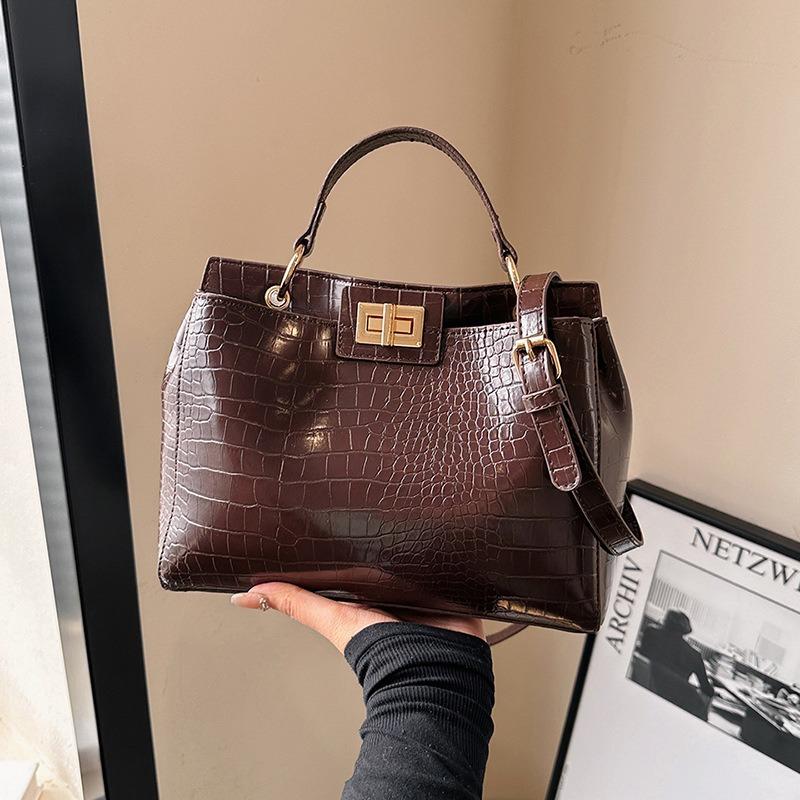 

Женская сумка-мессенджер, выбор ретро и зарубежного стиля. кофейный