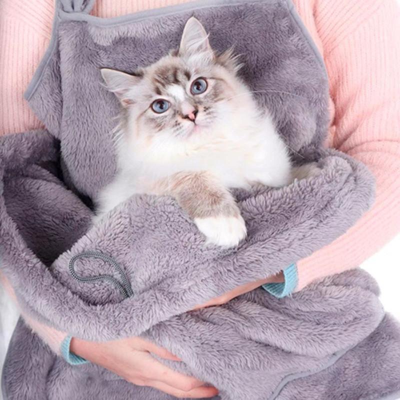 Lze prát v pračce Arktická sametová zástěra pro kočky zástěra na spací pytel pro kočky zabraňuje přilnutí oblečení k srsti kočičí oblečení bryndáček