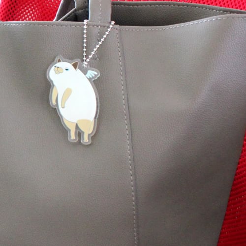 Shinada Global Mochineko Acrylic Keychain, Pinched, Black/White, MNAK-0068T