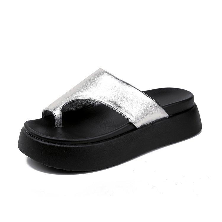 Thick-soled heightening set of toe cool slippers for women in the summer of 2025, wearing flip-flops with skirts, beach one-word slippers for women