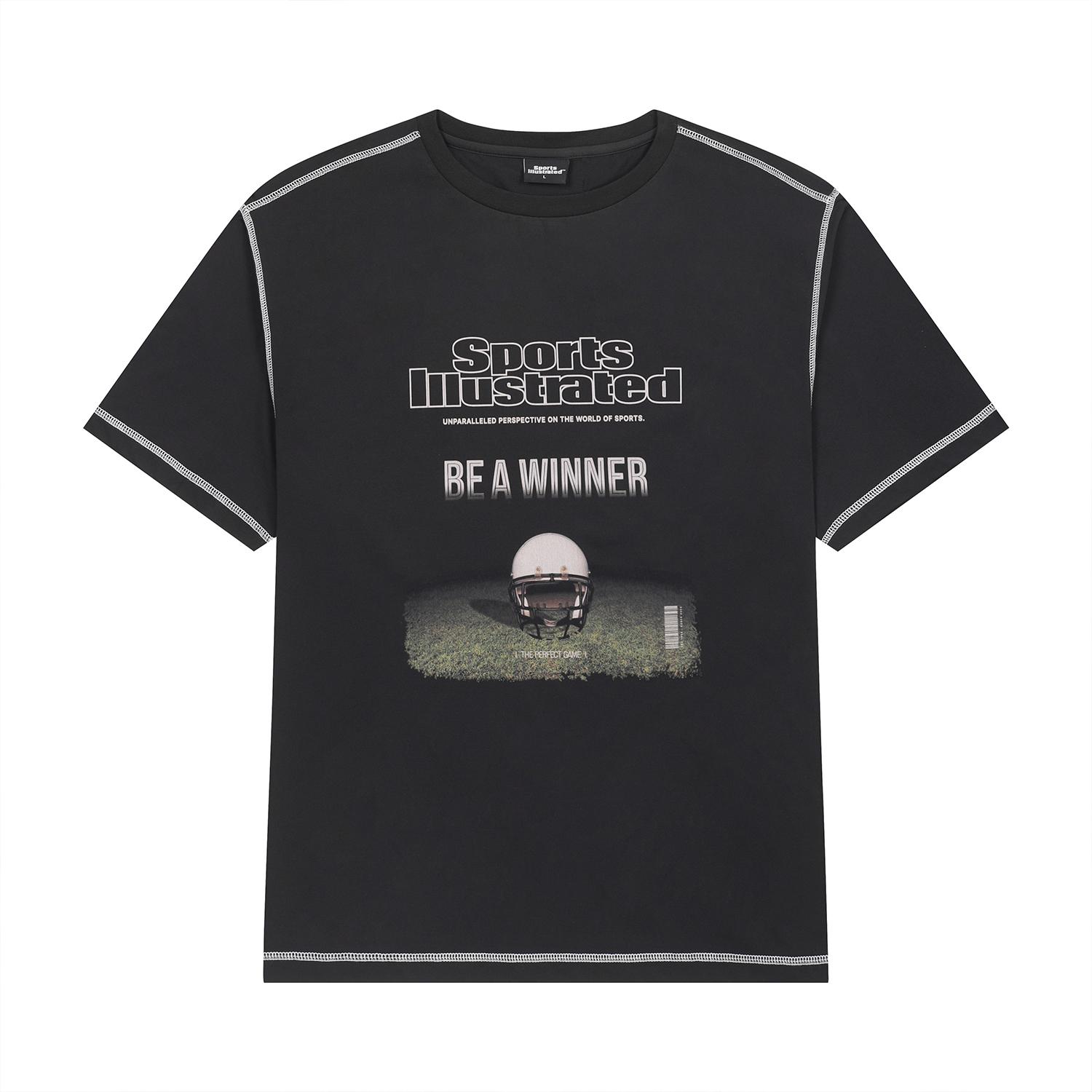 Sports Illustrated Guy Robba Round T-Shirt (Black) S
