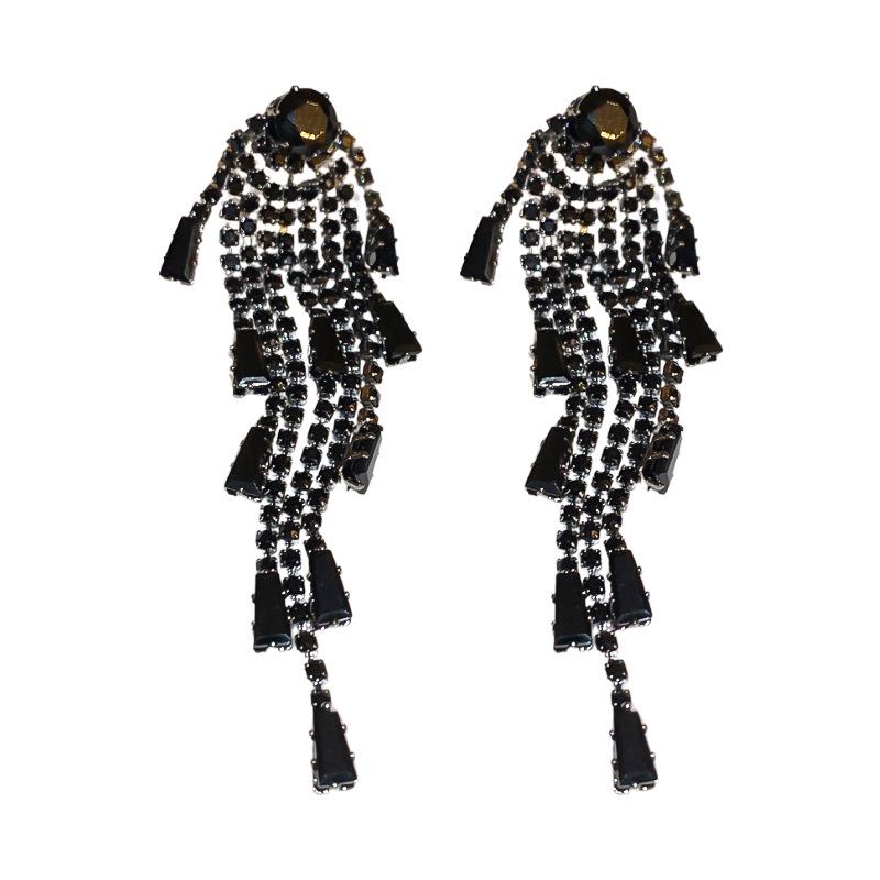 Zircon Tassel Earrings: Retro Dark Style for a Niche European & American Aesthetic