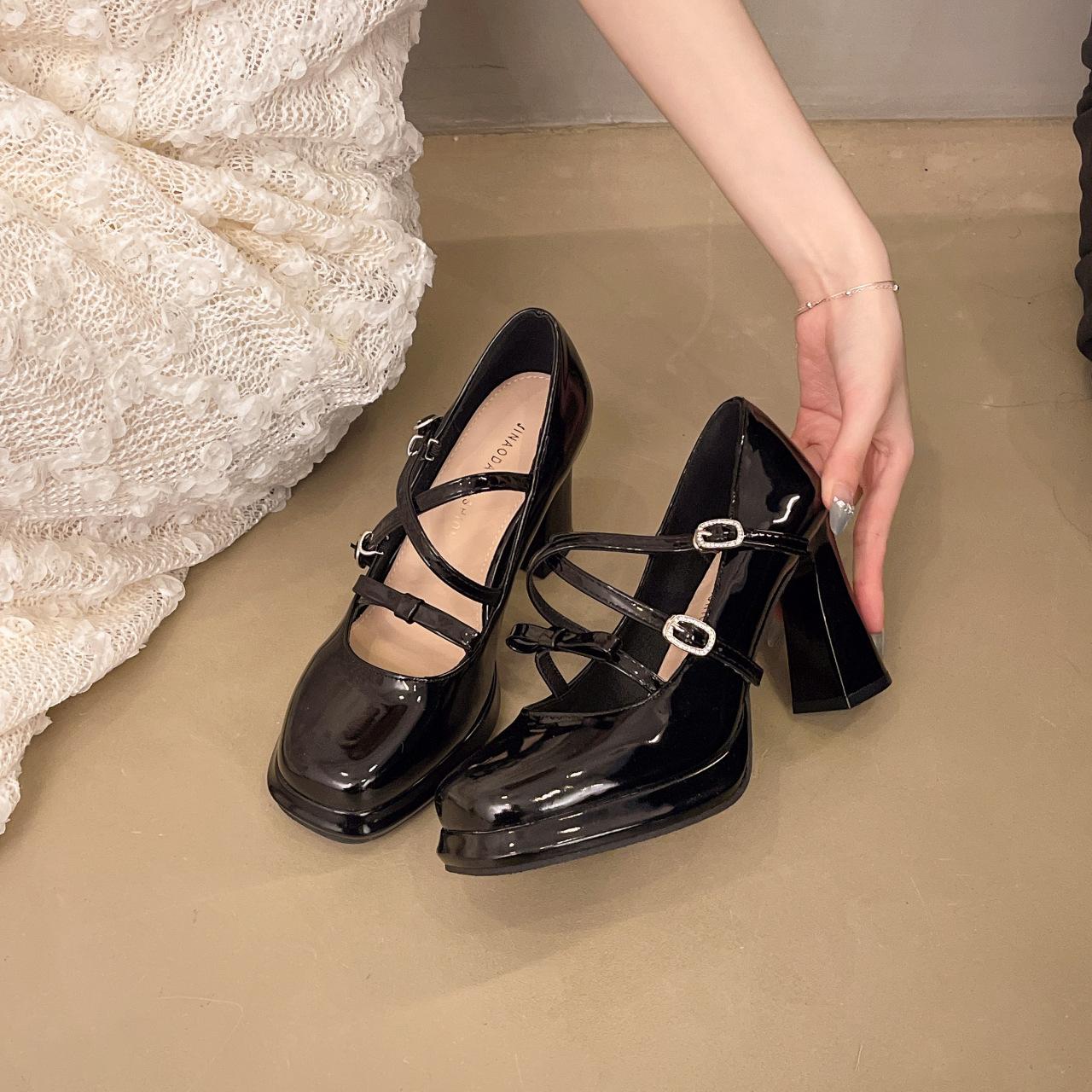 

One-word single shoes high heels with bow not women waterproof table thick heel high heel Mary Jane shoes French tired feet square head 39 чорний