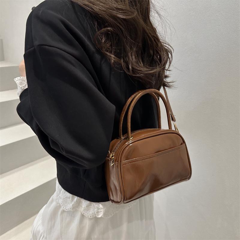 Retro Solid Color PU Pillow Shoulder Bags for Women Trendy Simple Ladies Boston Crossbody Bag Versatile Girl Phone Handbag Purse
