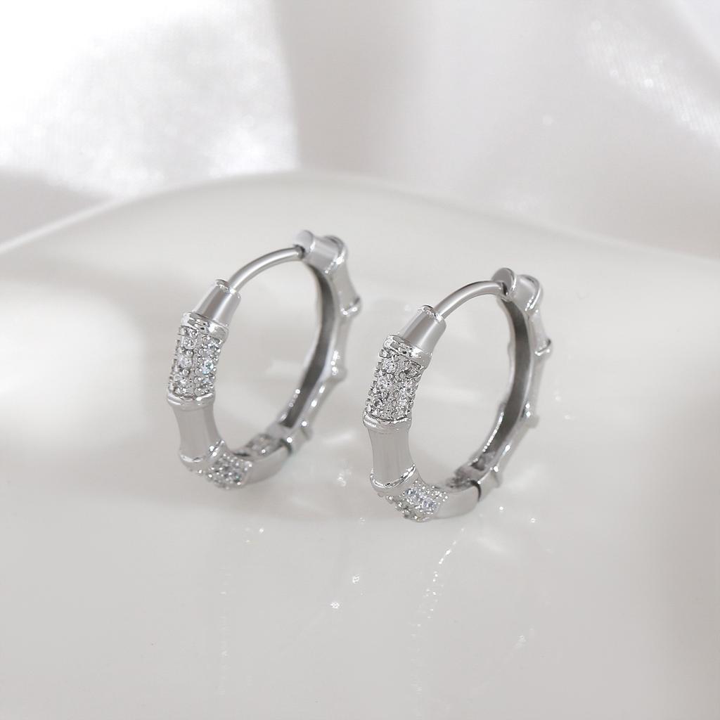 Smooth Surface Stud Design, Versatile Ear Pins with A Simple and Elegant Style, Fashionable and Creative Ear Jewelry