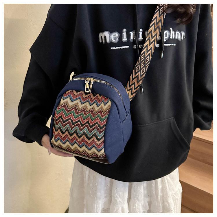Fashionable Ethnic Style Women's Crossbody Bag 2024 Winter New Lady Shoulder Bag