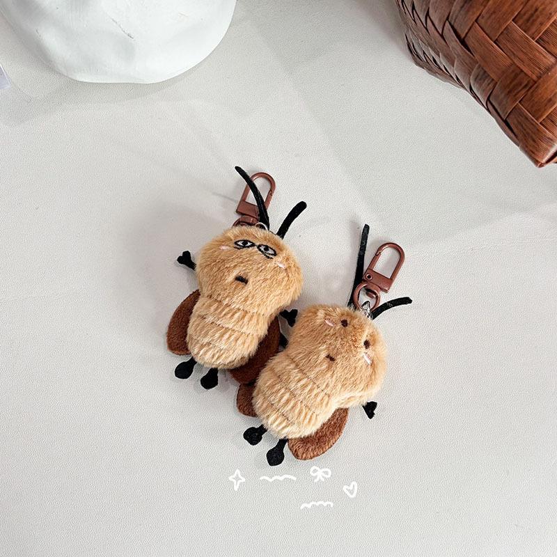 2Pcs Cartoon Cockroach Plush Keychain Stuffed Animal Doll Keyring Lovely Backpack Pendant Car Key Holder Decoration Gifts