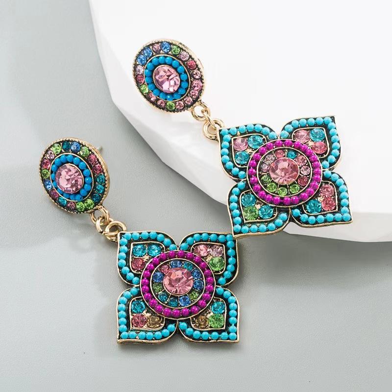 Boucles d'oreilles bohèmes florales vintage en strass colorés pour tempérament féminin
